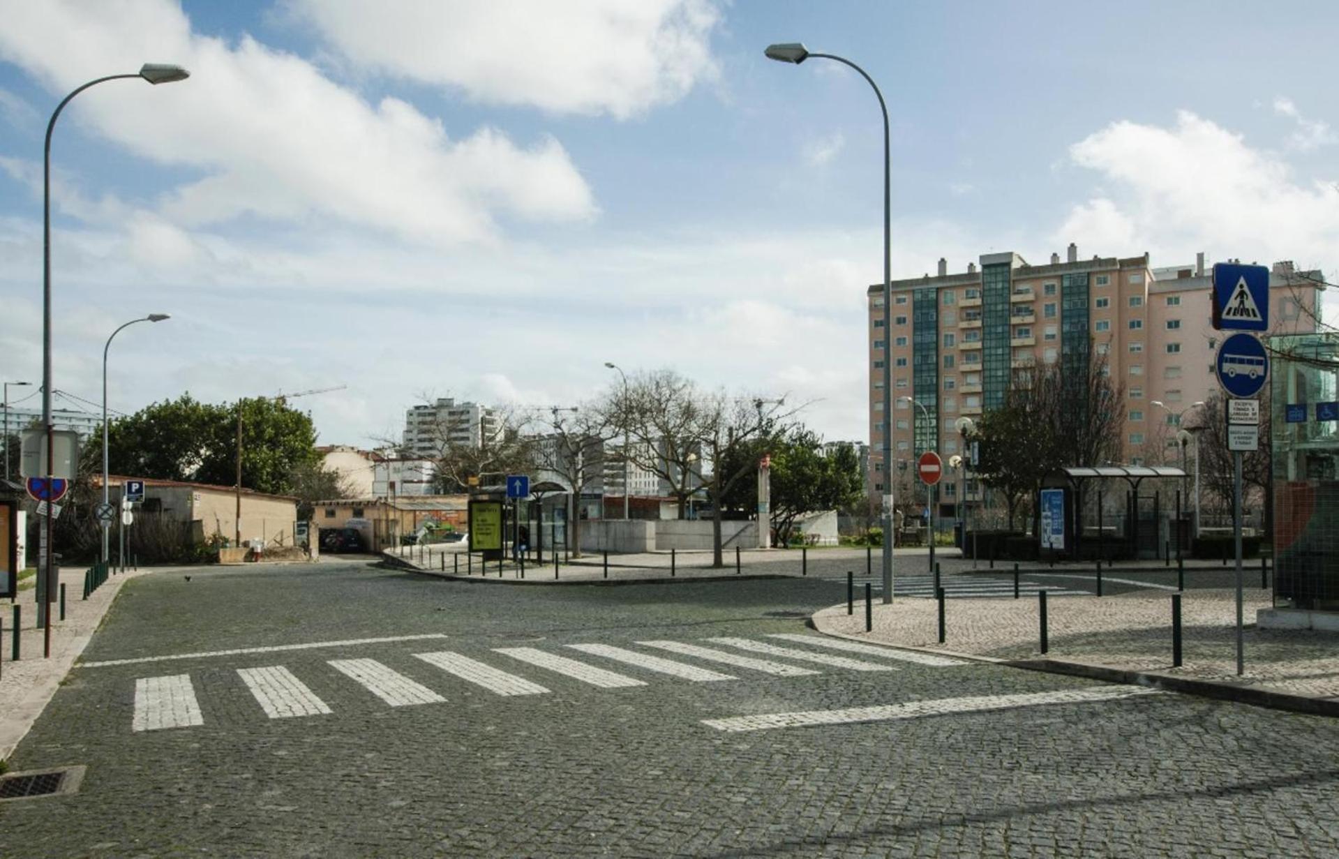 Apartment - Cost - Airport - Subway